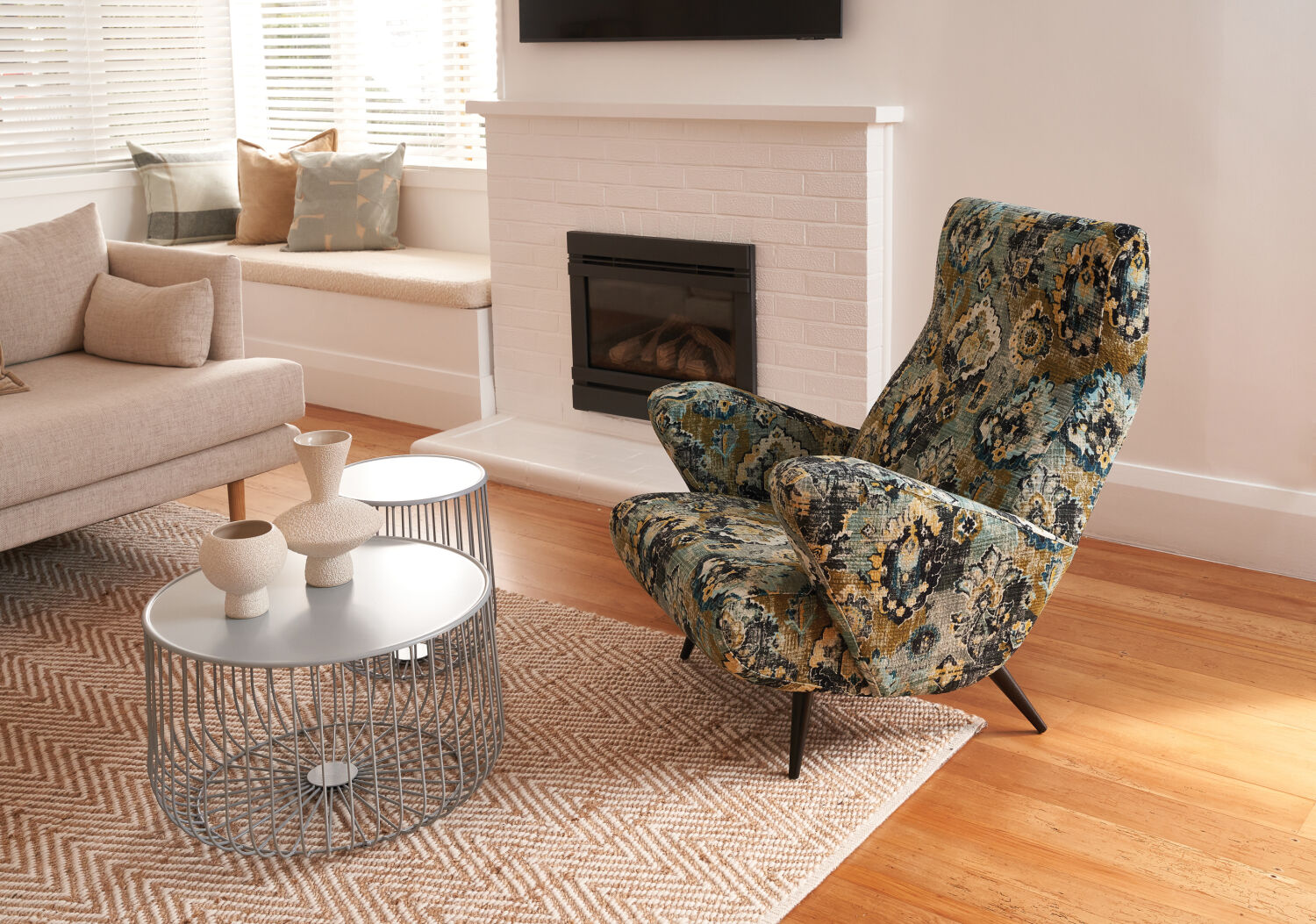 Armchairs / Occasional Chairs