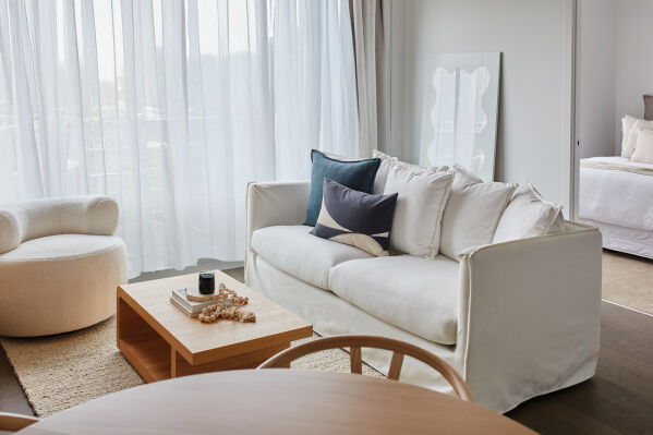 Liam Lounge Suite 