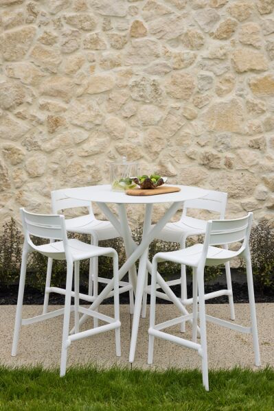 Alfresco Villa Outdoor Barstool