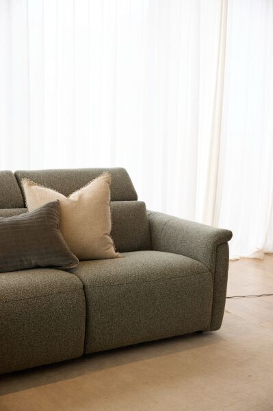 Leonardo 3 Seater W/ RHF Chaise 