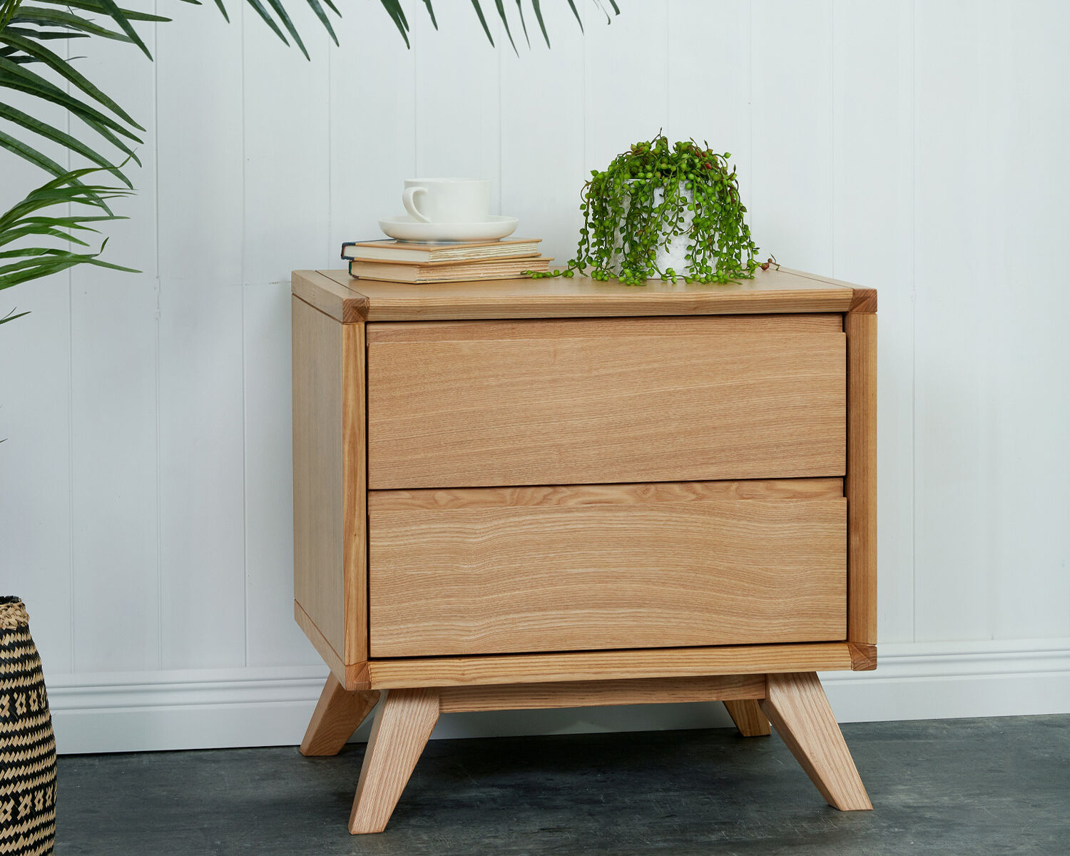 339_beside-table-category