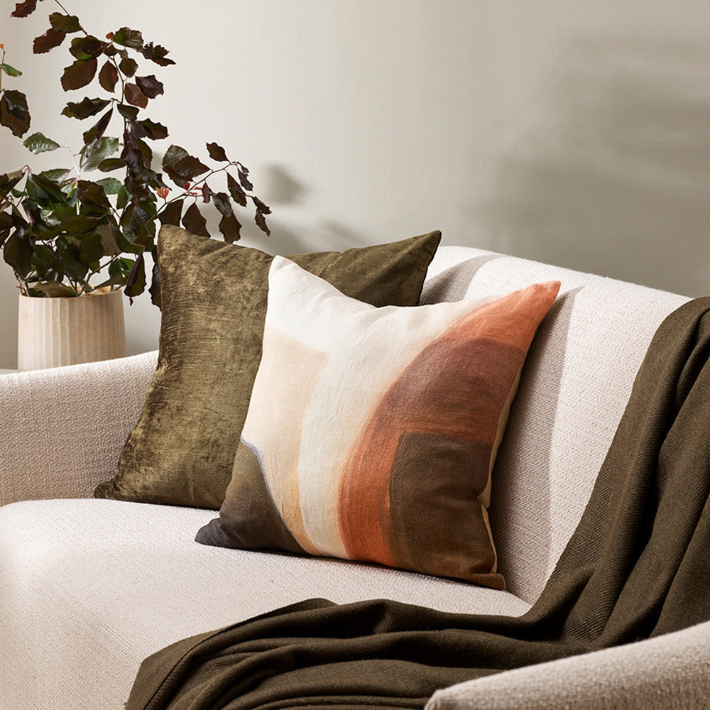 3902-Amelie-Cushion-2