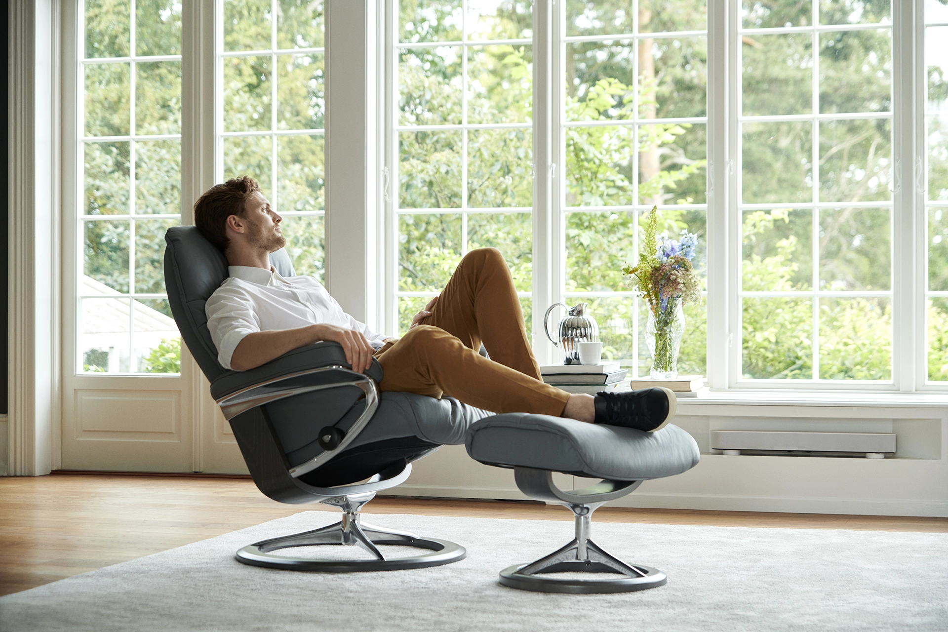 Lounge & Dining Furniture