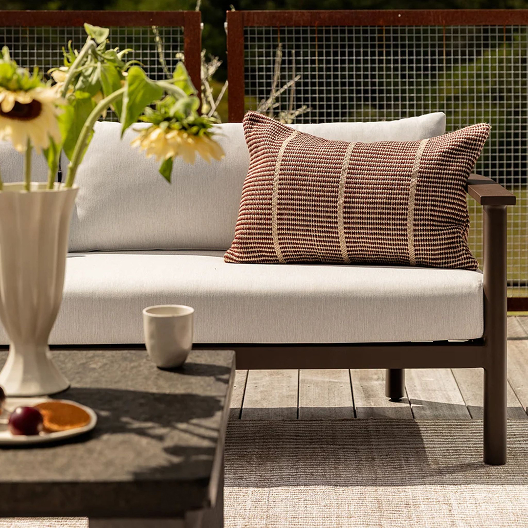 How to Choose the Right Outdoor Cushions